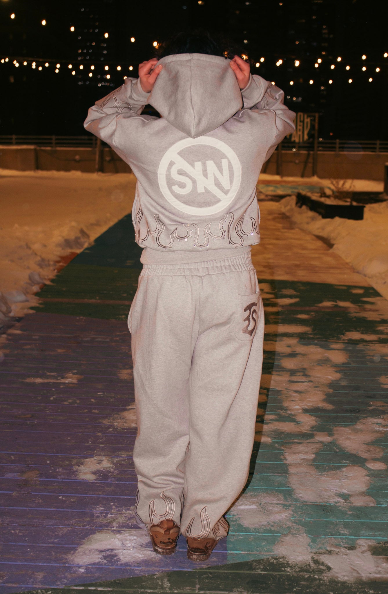 GREY “LOVE THE SINNER” SWEATPANTS!