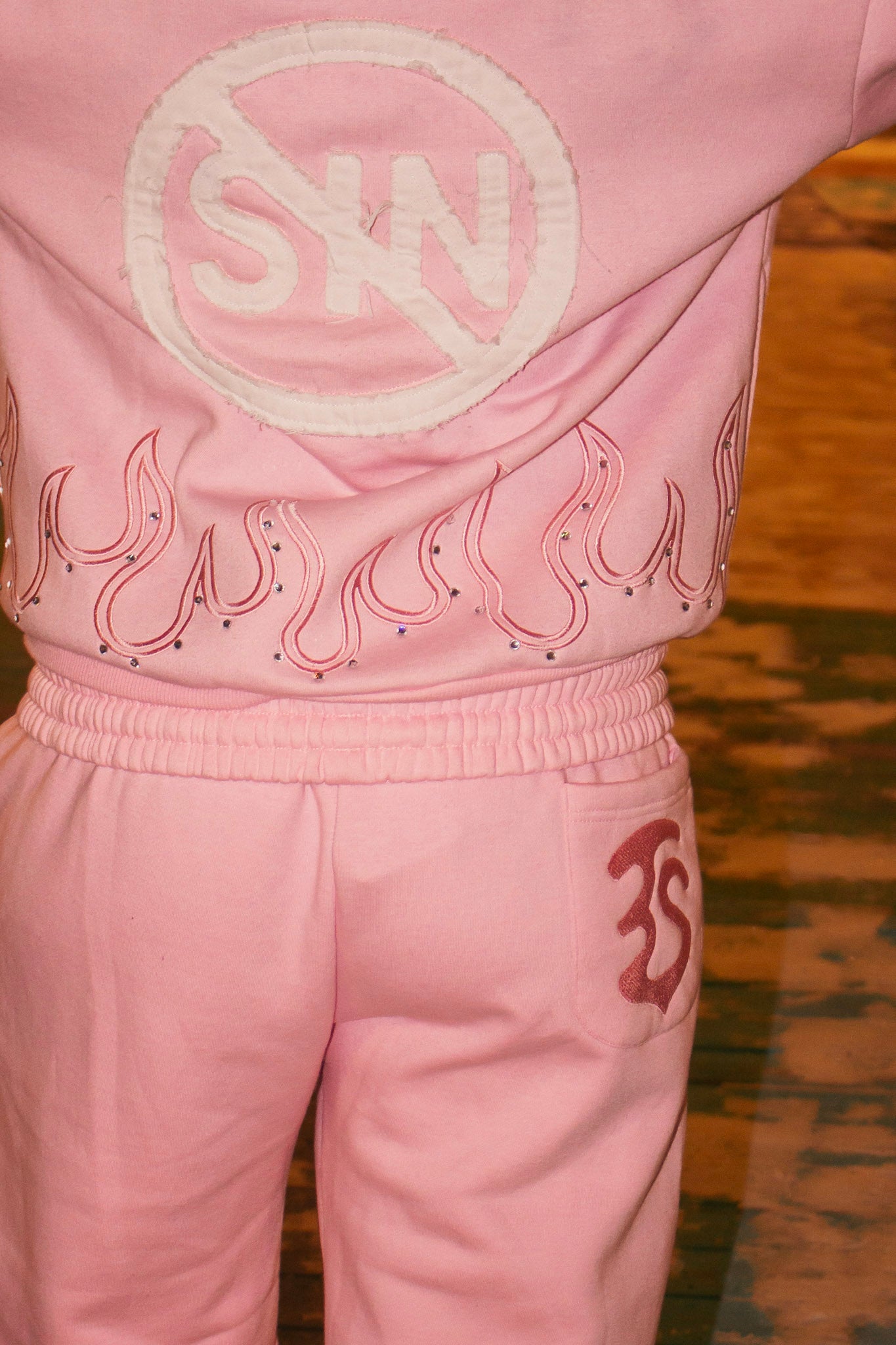 PINK “LOVE THE SINNER” SWEATPANTS!