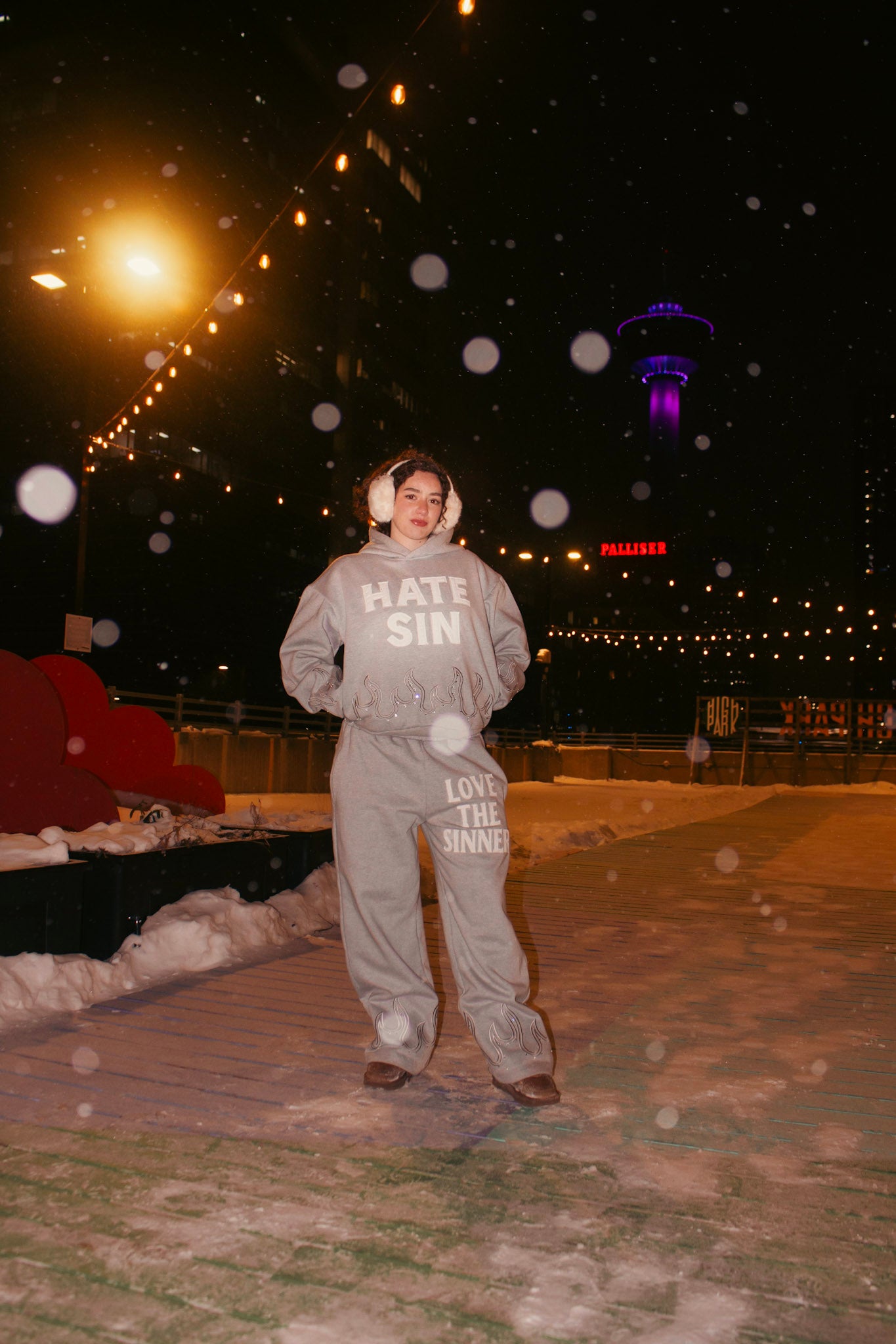 GREY “LOVE THE SINNER” SWEATPANTS!
